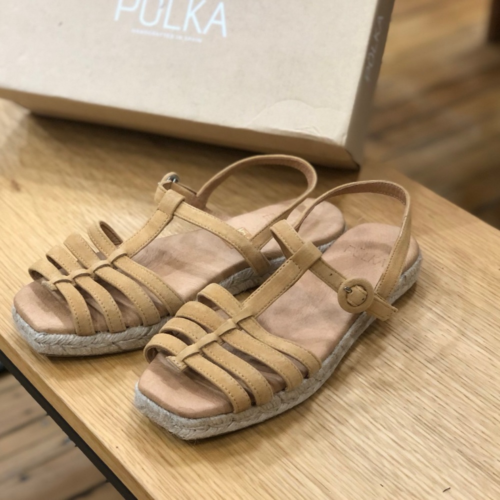 NWB suede espadrille